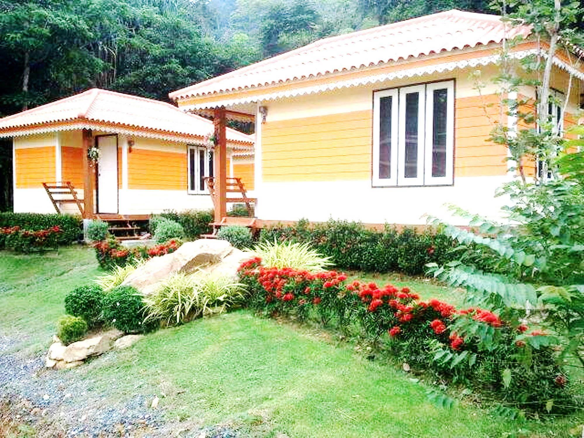 ホテル Phu Lanta Life Ko Lanta エクステリア 写真